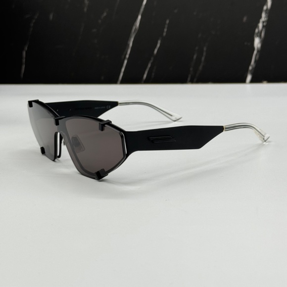 NEW BV1165S 002 BOTTEGA VENETA BLACK WOMEN BOTTEGA VENETA SUNGLASSES - Picture 7 of 12